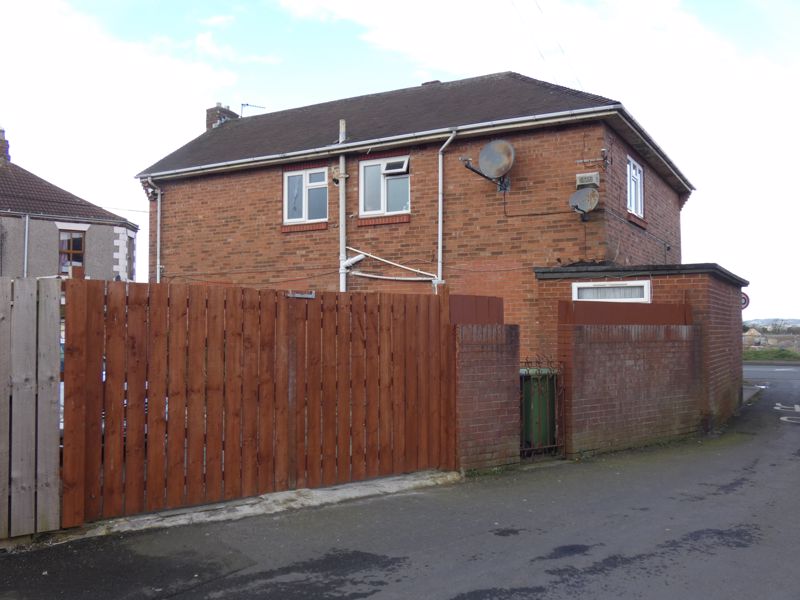 Rear- click for photo gallery